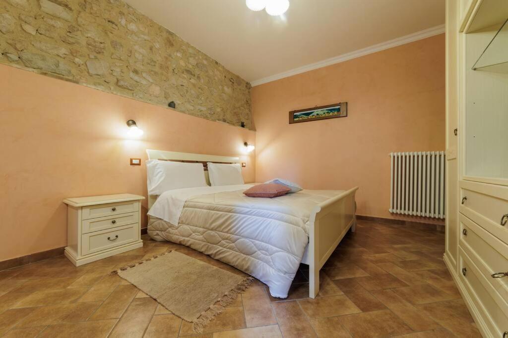 Appartamento Venturini Trevi Exterior foto