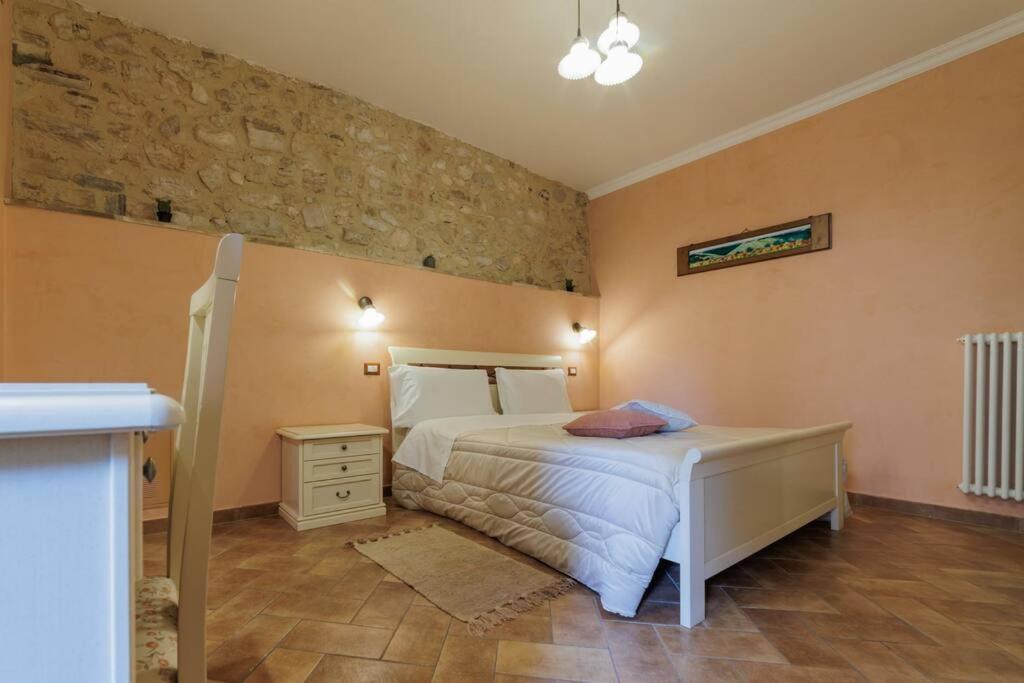 Appartamento Venturini Trevi Exterior foto